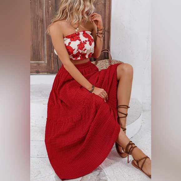 Set two piece skirt set Tube Top & Maxi Skirt - Picture 2 of 4